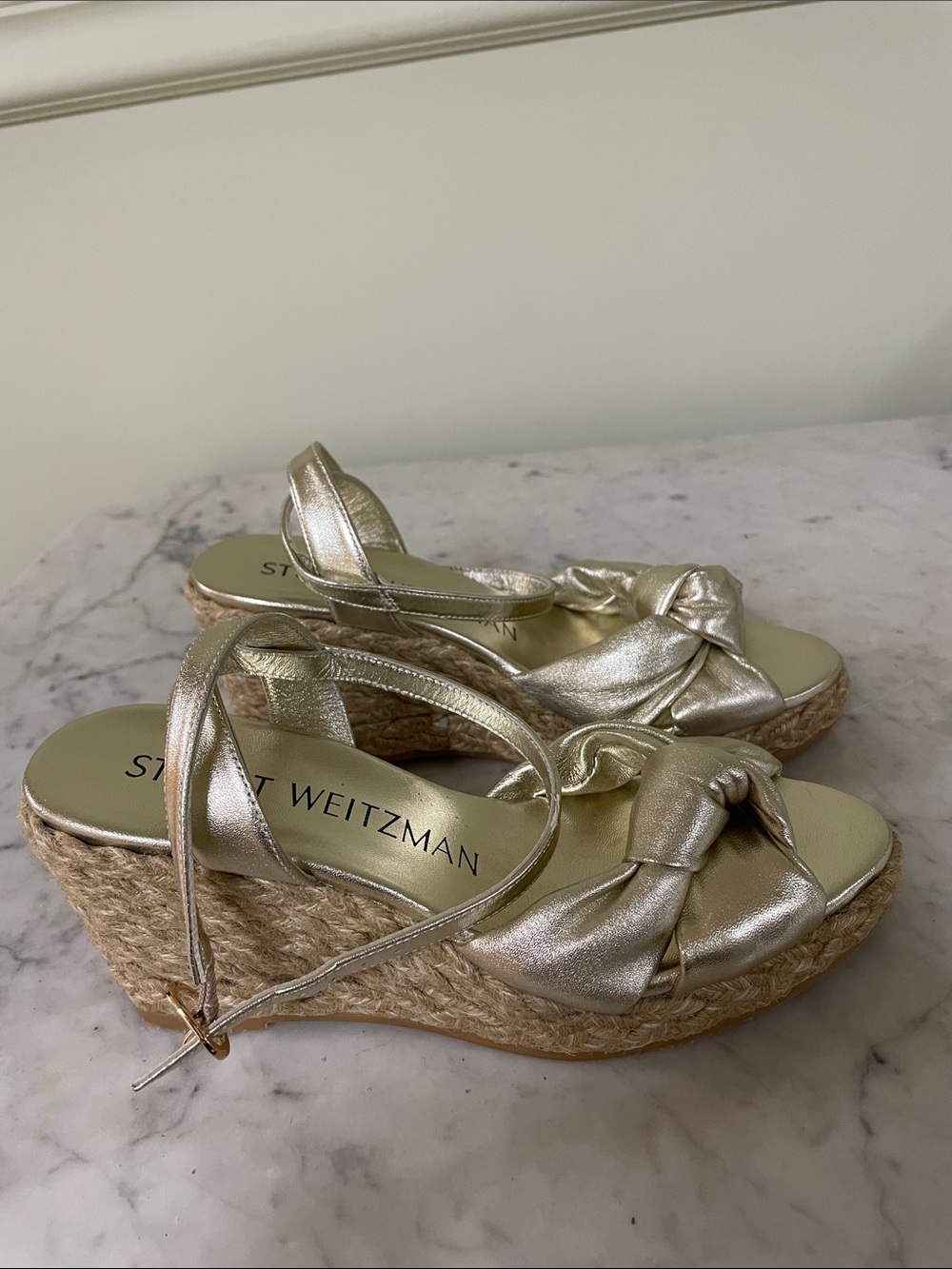 Stuart Weitzman Playa Knot Wedge Sandals - size 6